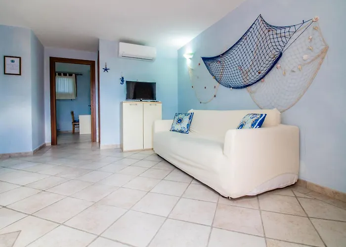 Rovo House 2, Pittulongu, Apartment Olbia